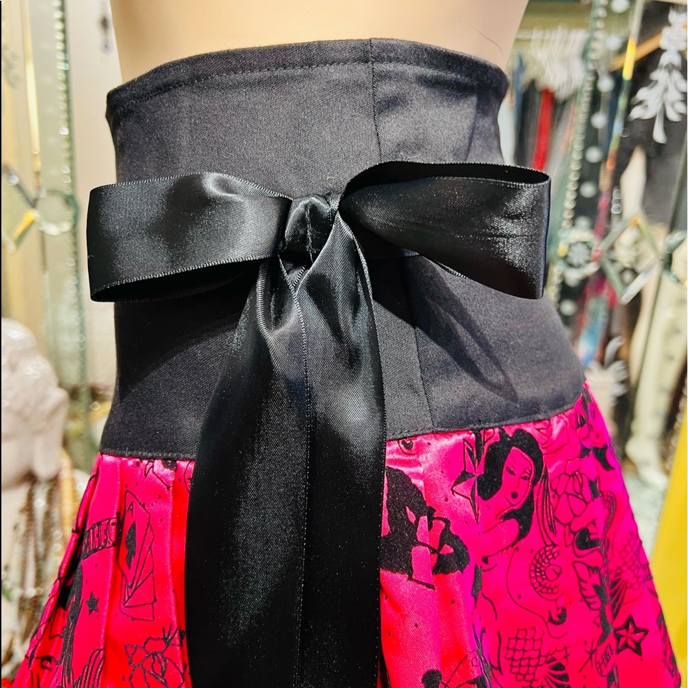 HELL BUNNY Punk Mini Skirt Vintage inspired Size Large with Tool and Ribbon - Picture 6 of 15